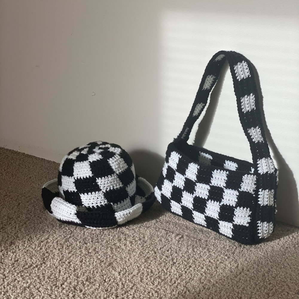 ⚫️SALE!!⚪️Checkered Board Crochet Set (Bucket Hat and Shoulder Bag)